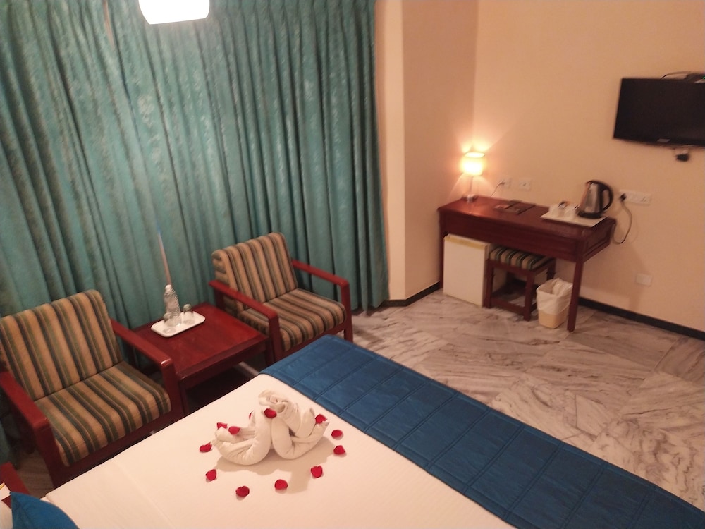 Standard Double Room - Photo 12