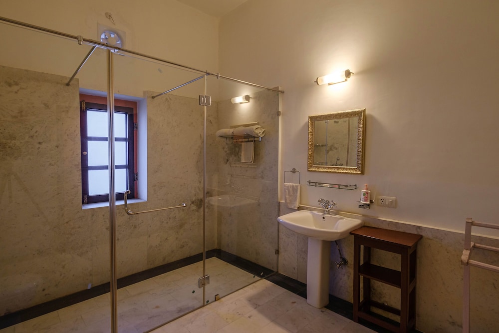 Royal River Suite photo 3