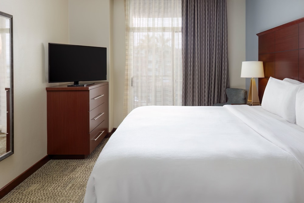 Suite, 1 Bedroom, Accessible Bathtub, Kitchen (Communications, Mobility) - Photo 1