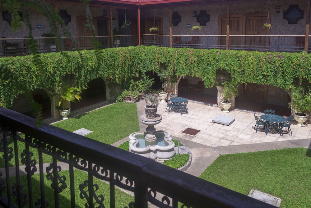 Standard Room - Photo 9