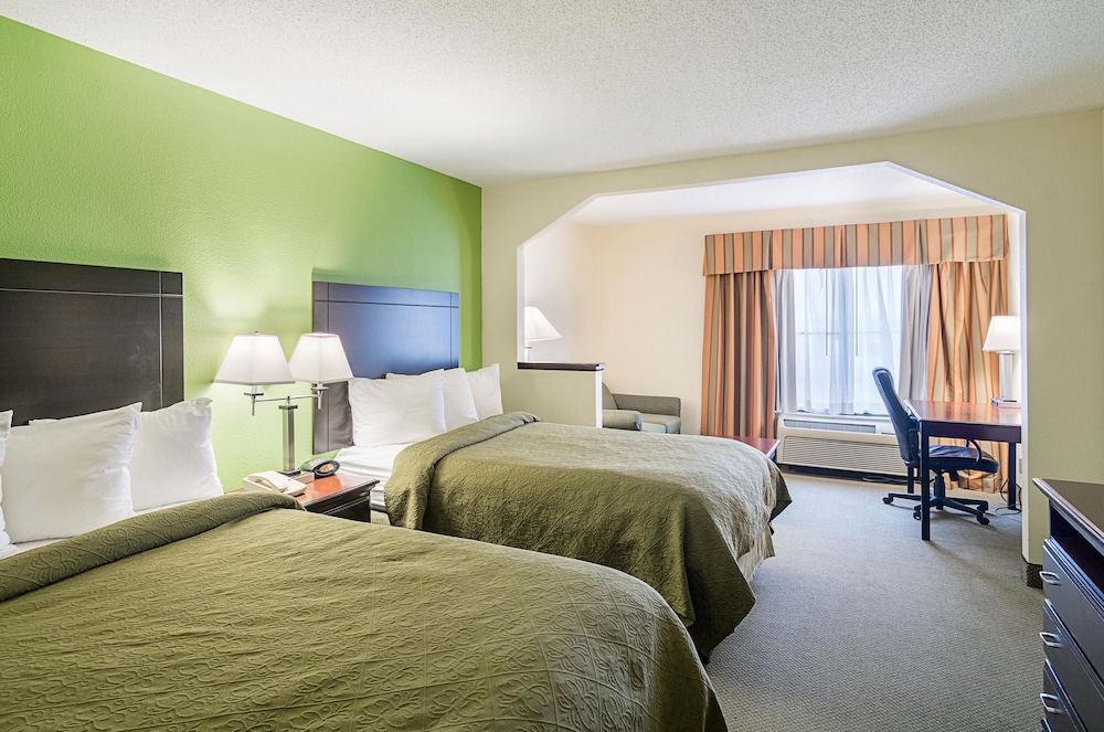 Suite, 2 Double Beds, Non Smoking - Photo 1
