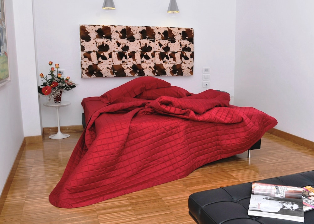 Studio Suite photo 3