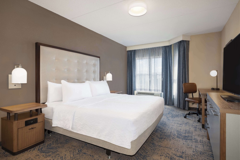 Suite, Accessible, Non Smoking - Photo 5
