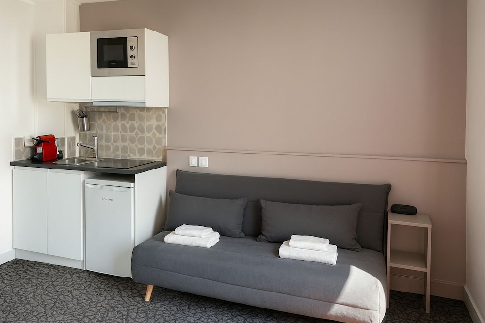 Family Suite, Kitchenette photo 3
