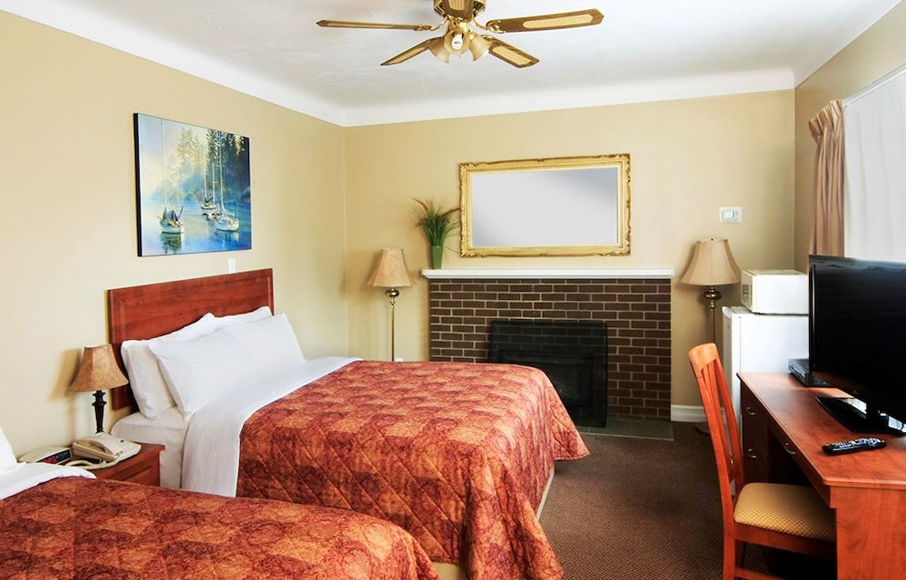 Standard Room, 1 Queen Bed photo 2