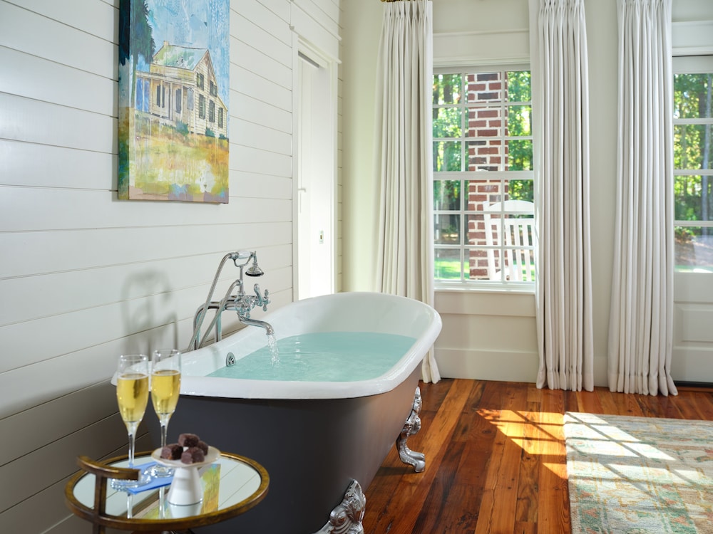 Deluxe Suite photo 3