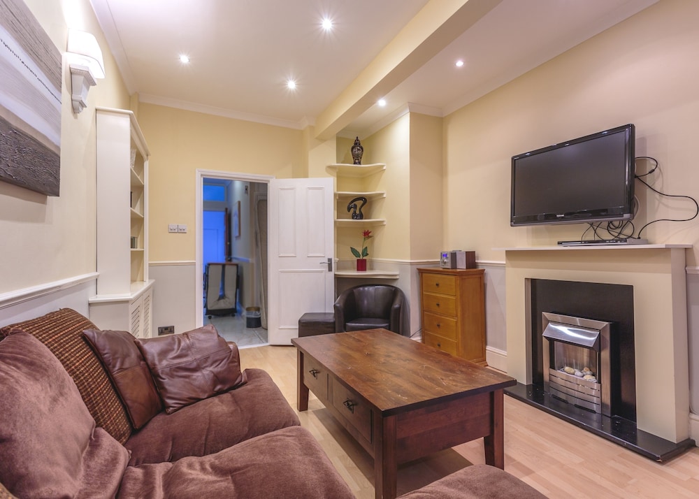 Apartment, Private Bathroom (2 bed Perham) photo 2
