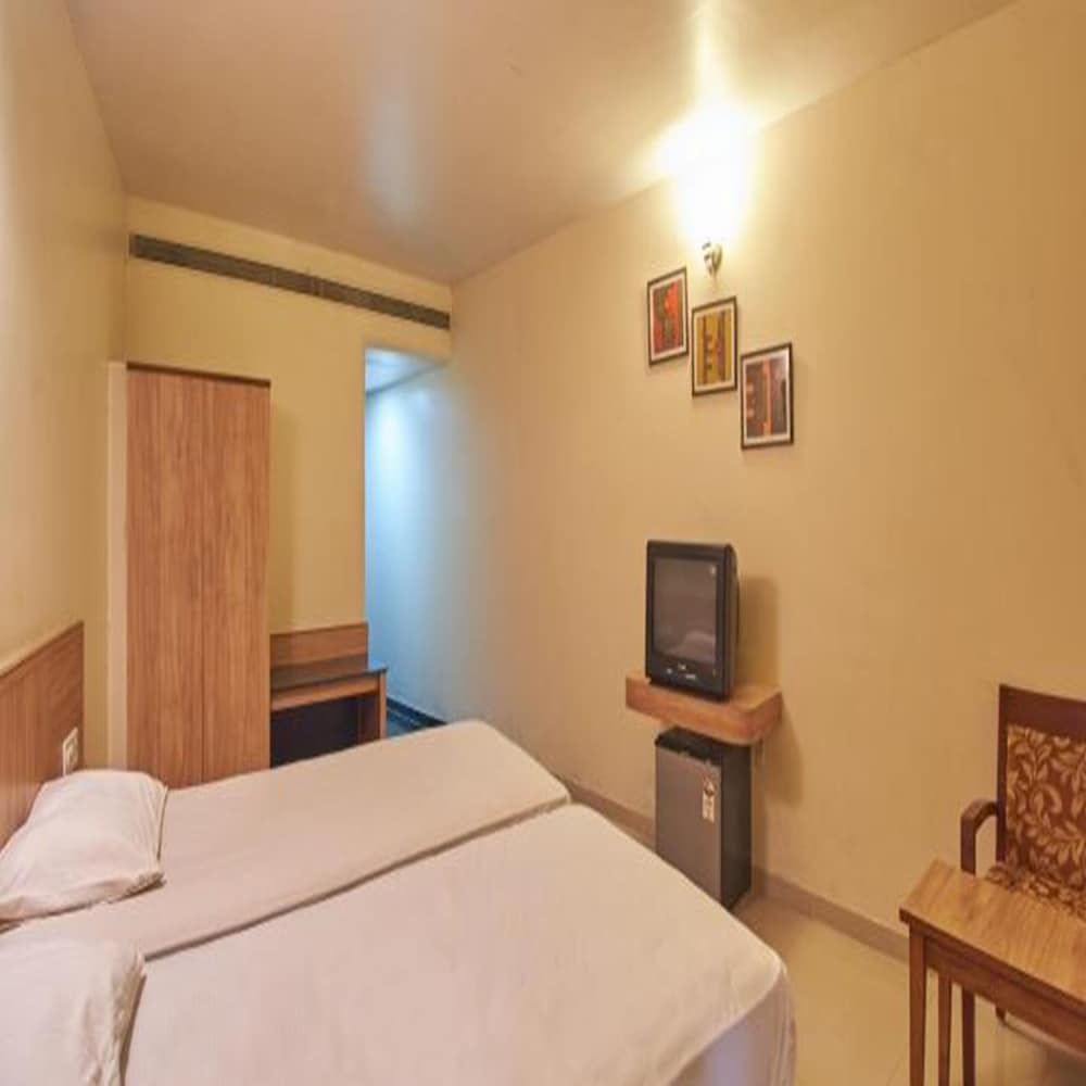 Executive Double Room, 1 Double Bed, Pool View photo 2