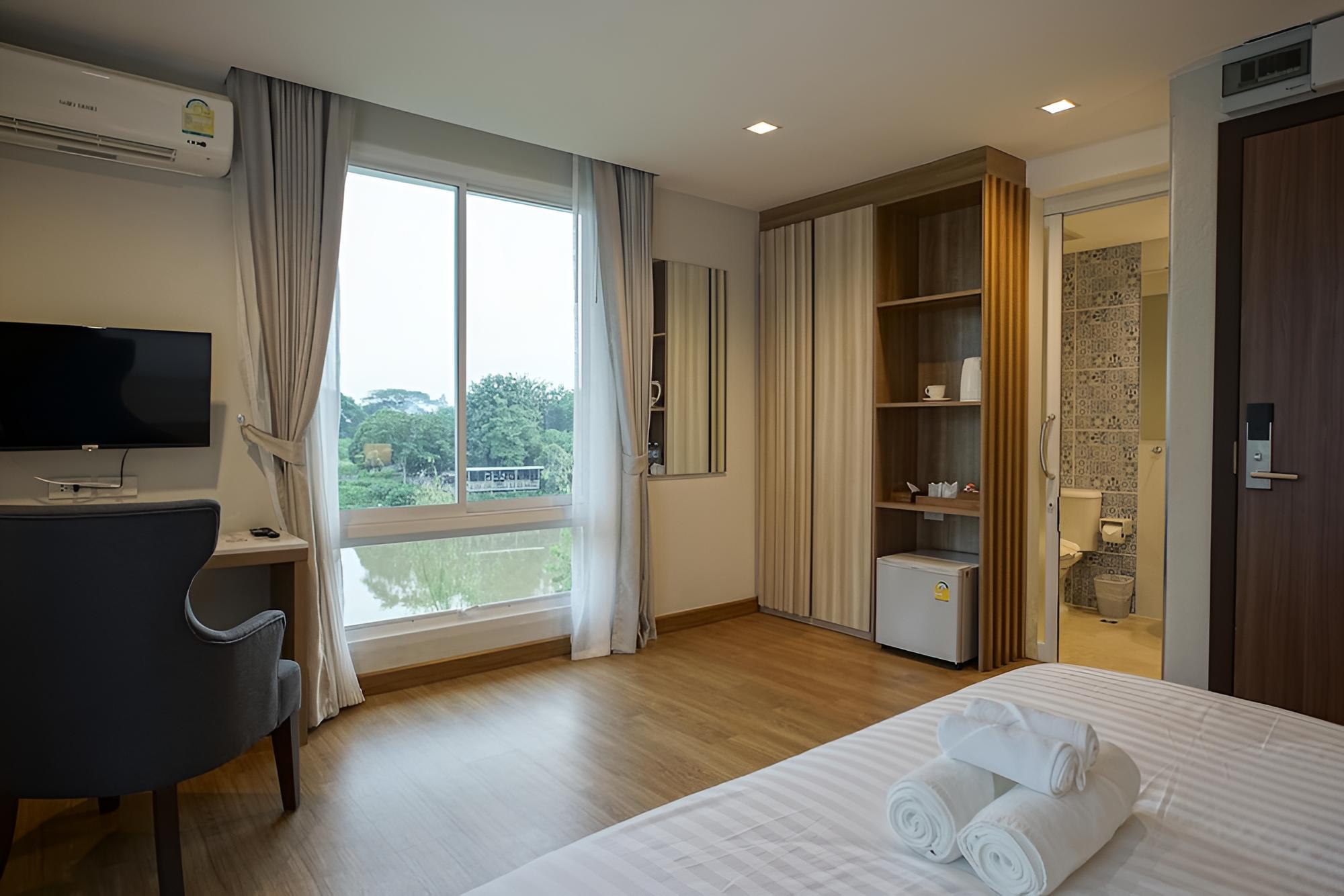 River View - Photo 2