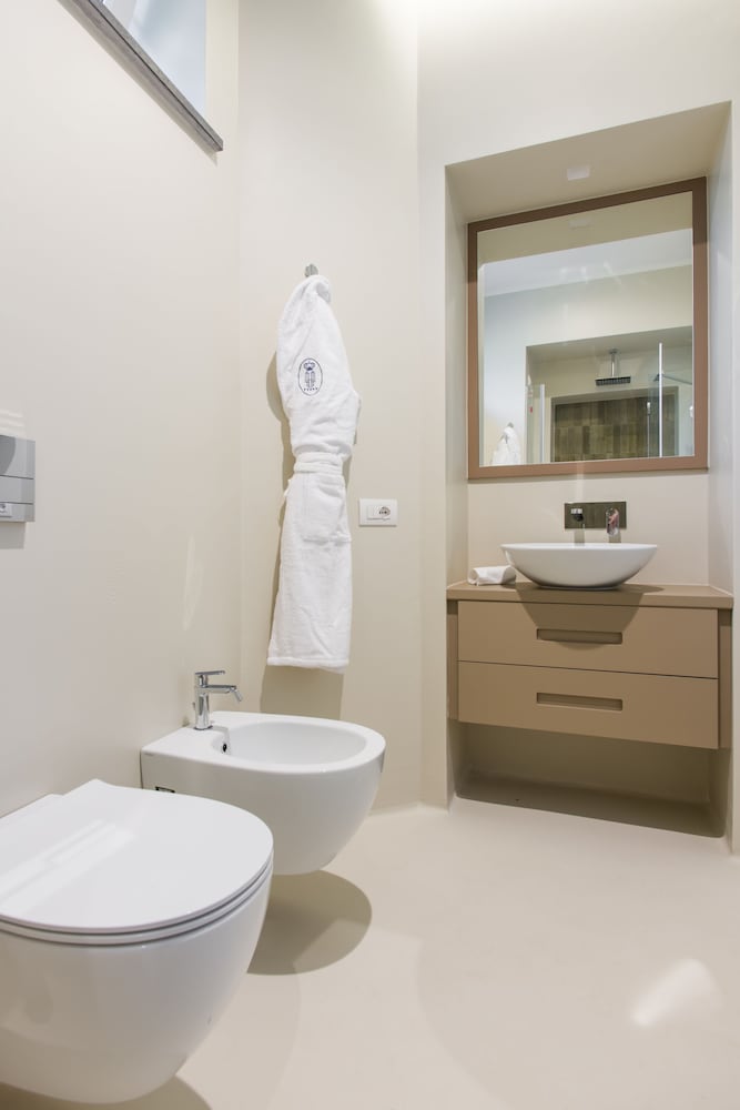 Apartment (Canfora)