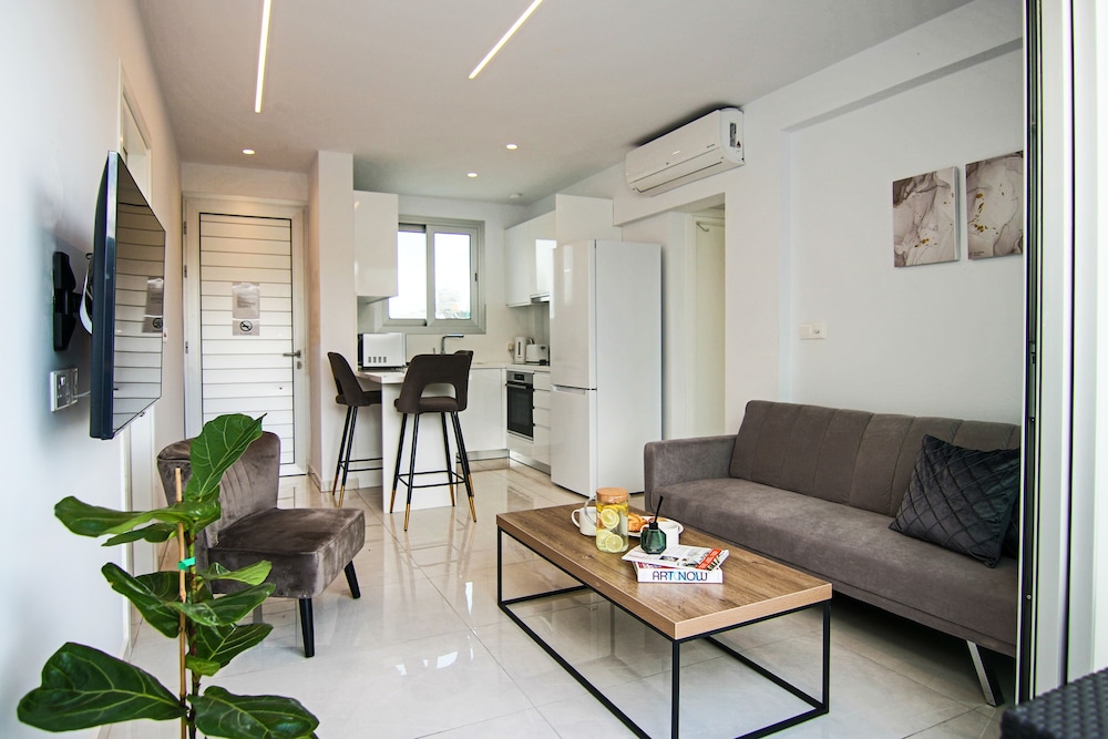 Executive Apartment photo 1