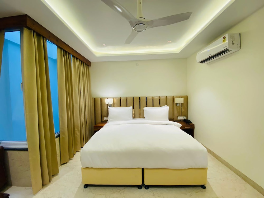 Deluxe Double Room, City View photo 2