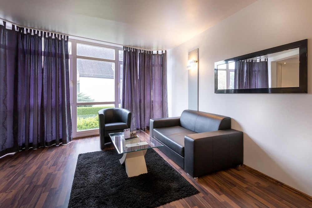 Business Apartment photo 2