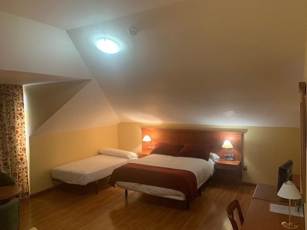 Habitación Familiar (2 Adultos + 2 Niños)