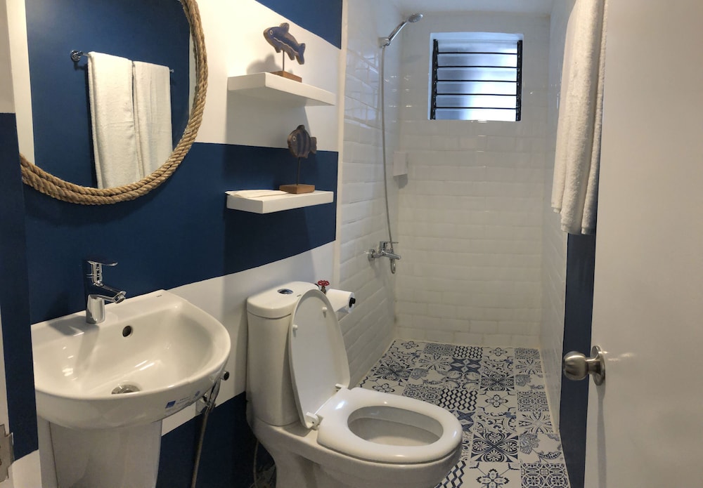 Standard Queen Room photo 2