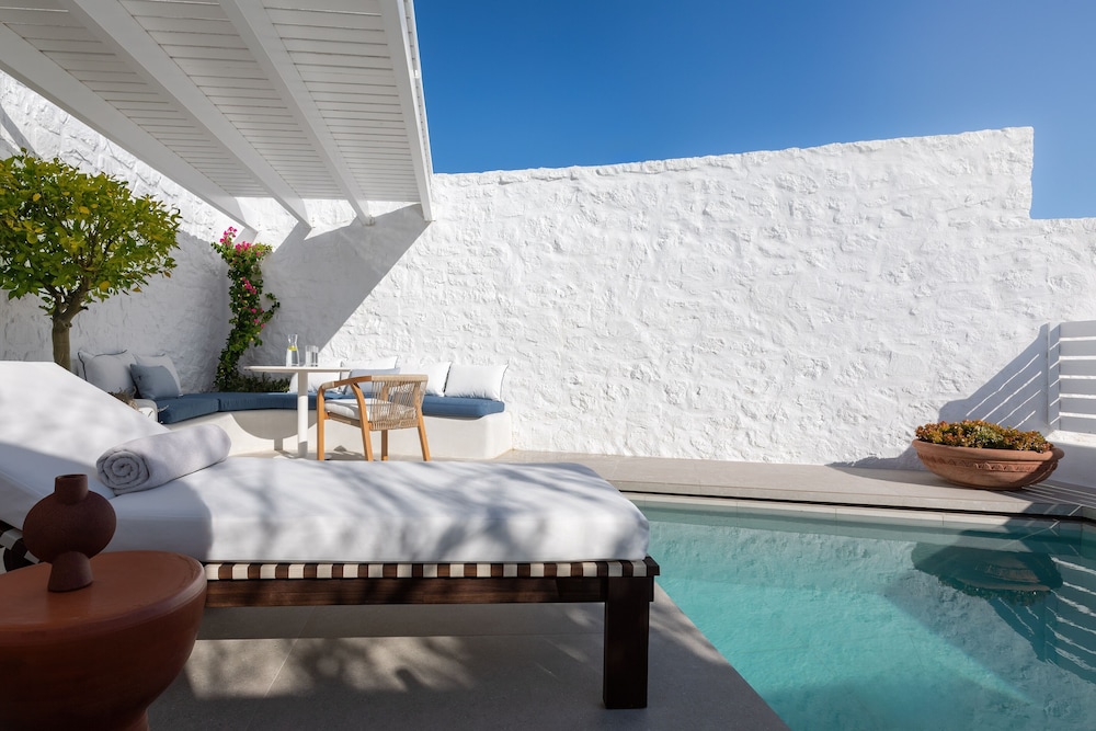 One Bedroom Suite, Private Pool, 1 King