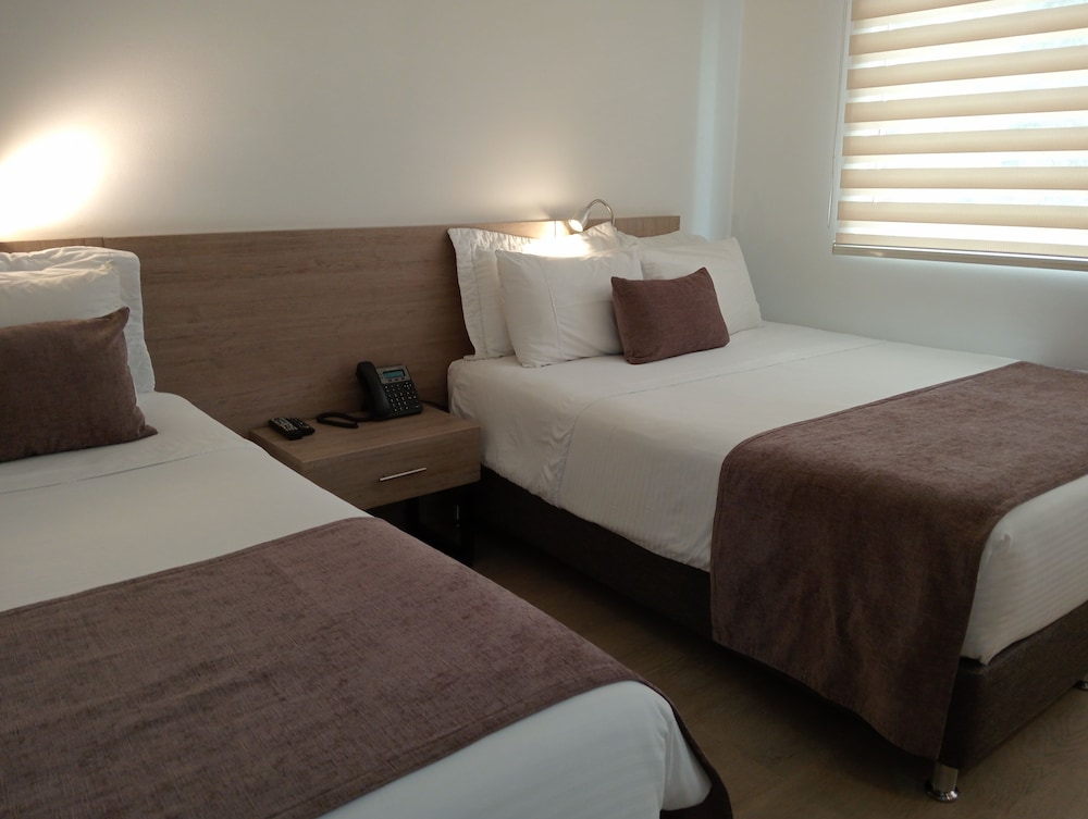 Superior Triple Room photo 3
