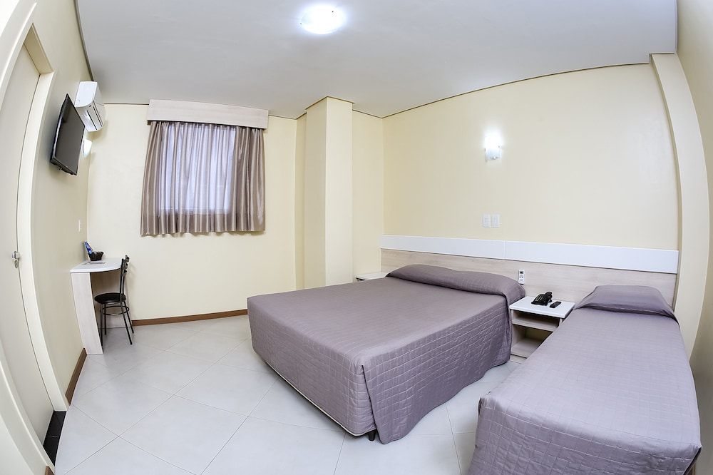 Family Triple Room photo 2