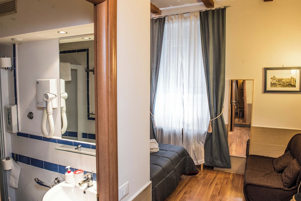 Standard Quadruple Room photo 3