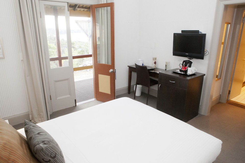 Room, 1 Queen Bed (Heritage) - Photo 3