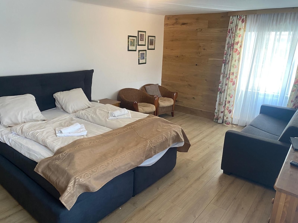 Comfort Quadruple Room, Mountain View photo 1