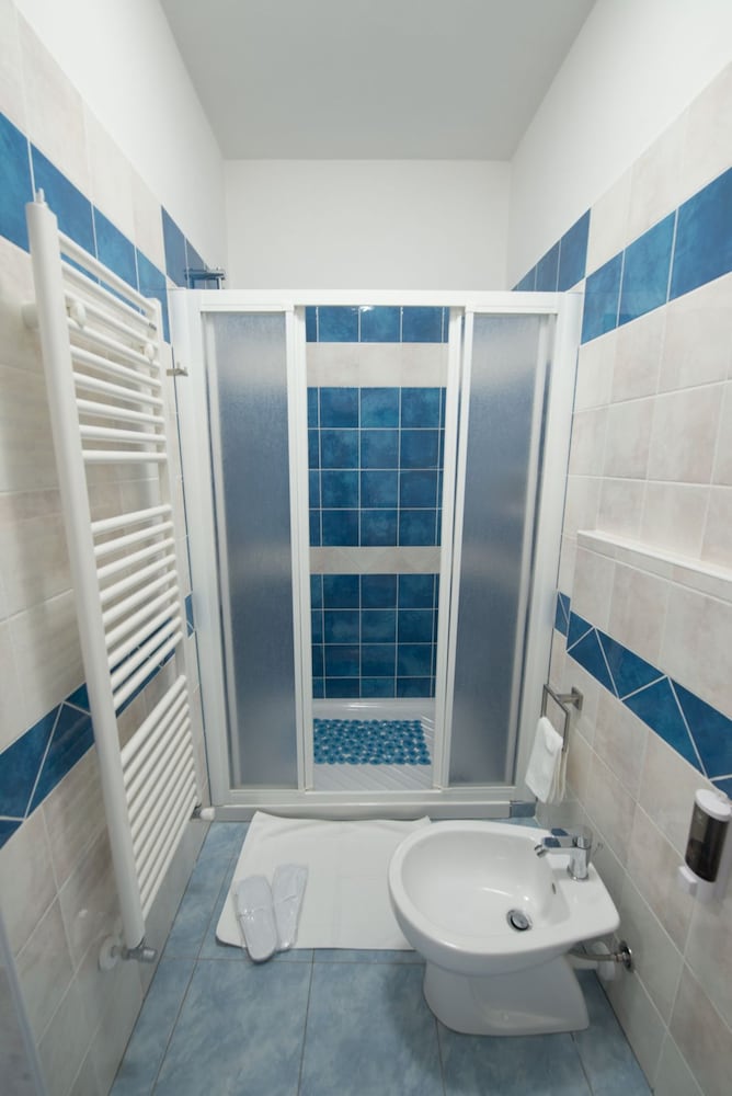 Deluxe Double or Twin Room, Non Smoking photo 3