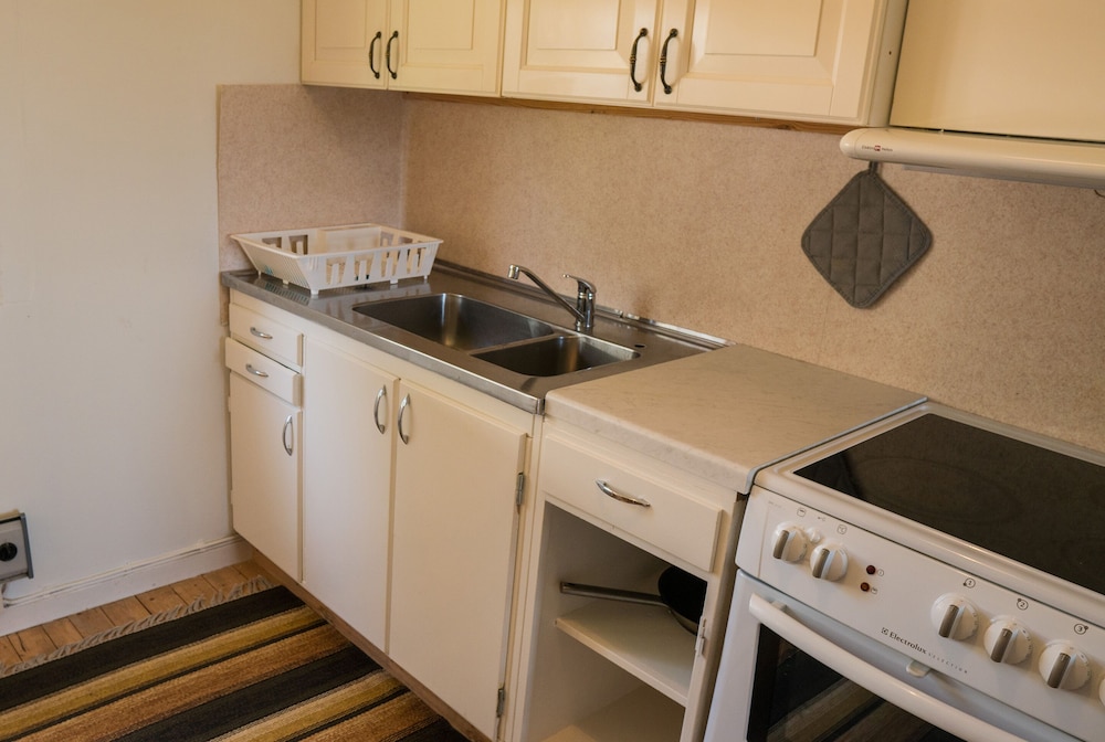 Cabin, 2 Bedrooms, Private Bathroom, Lake View photo 2