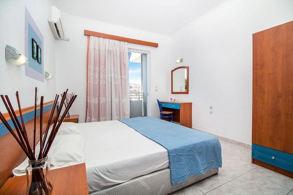 Standard Double or Twin Room photo 1