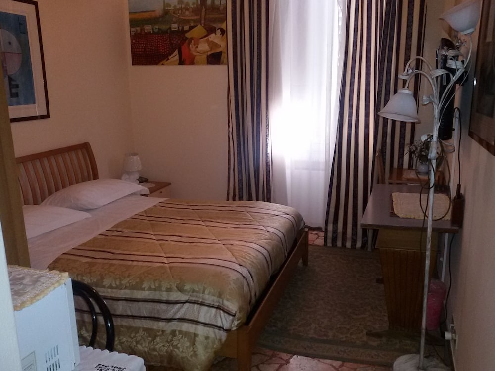 Superior Double Room, Shared Bathroom (shower in the room)