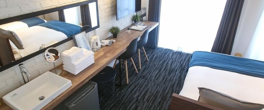 Twin Double Room - Photo 5