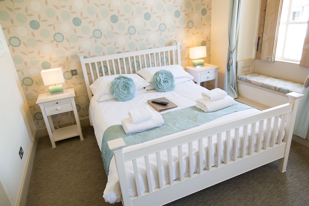 Classic Double Room, Ensuite - Photo 4