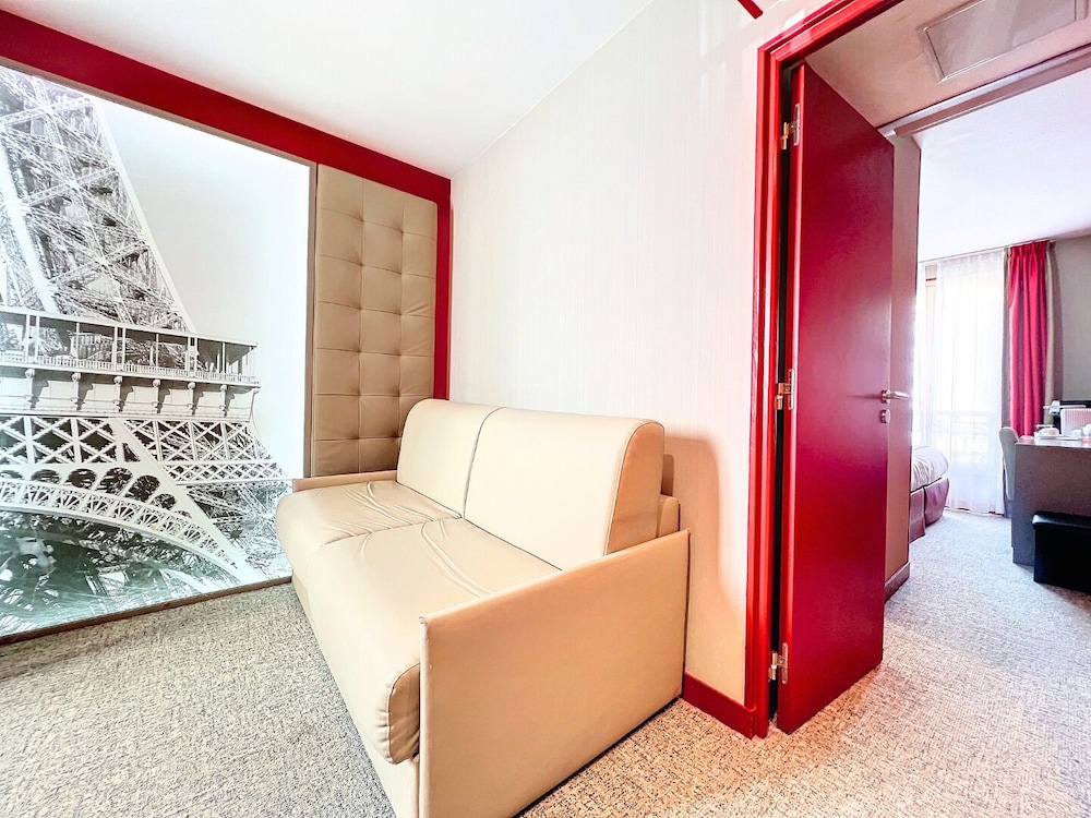 Family Room, 1 King Bed, Non Smoking (Twin bed on request)