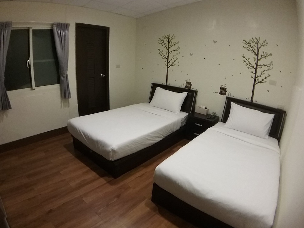 Economy Twin Room (606) photo 1