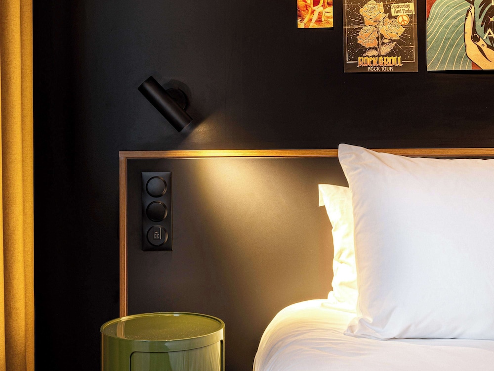 Standard Room, 2 Twin Beds - Photo 2