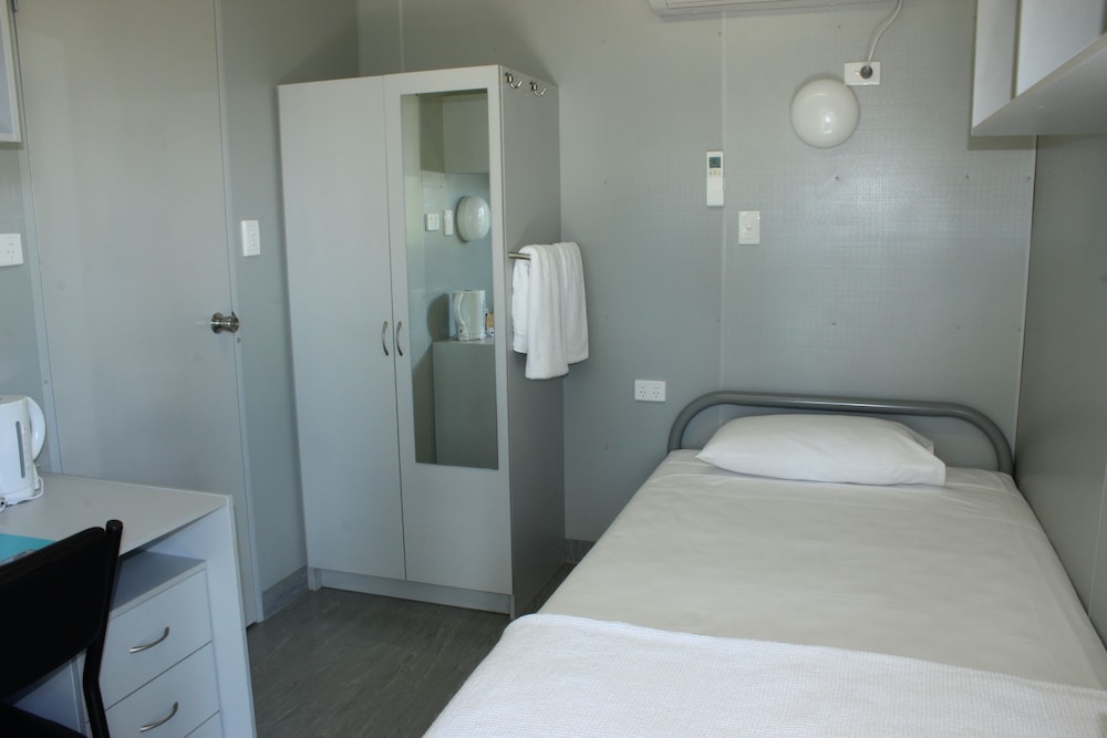 Basic Single Room, 1 Bedroom, Ensuite, Ground Floor photo 1