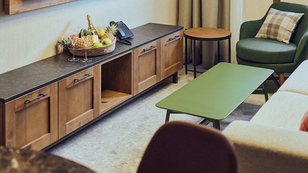 Deluxe Suite photo 2