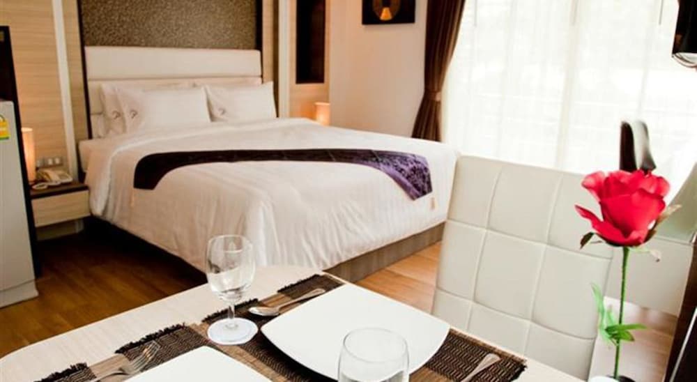 Deluxe Suite photo 3