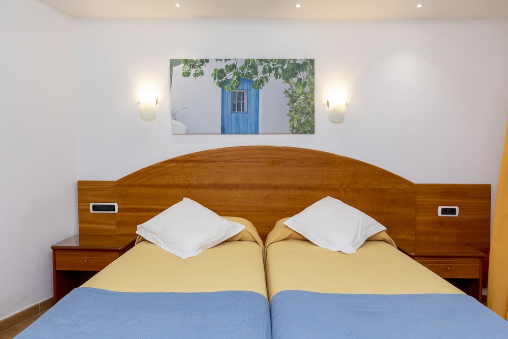Basic Double Room photo 2
