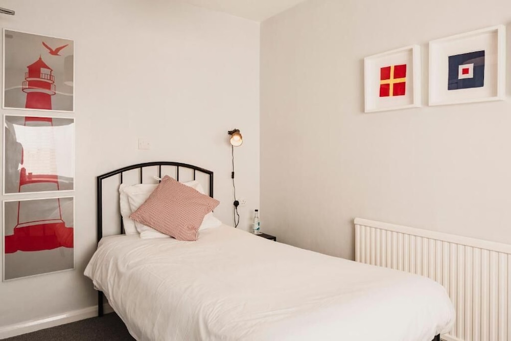 Standard Single Room, Ensuite photo 3