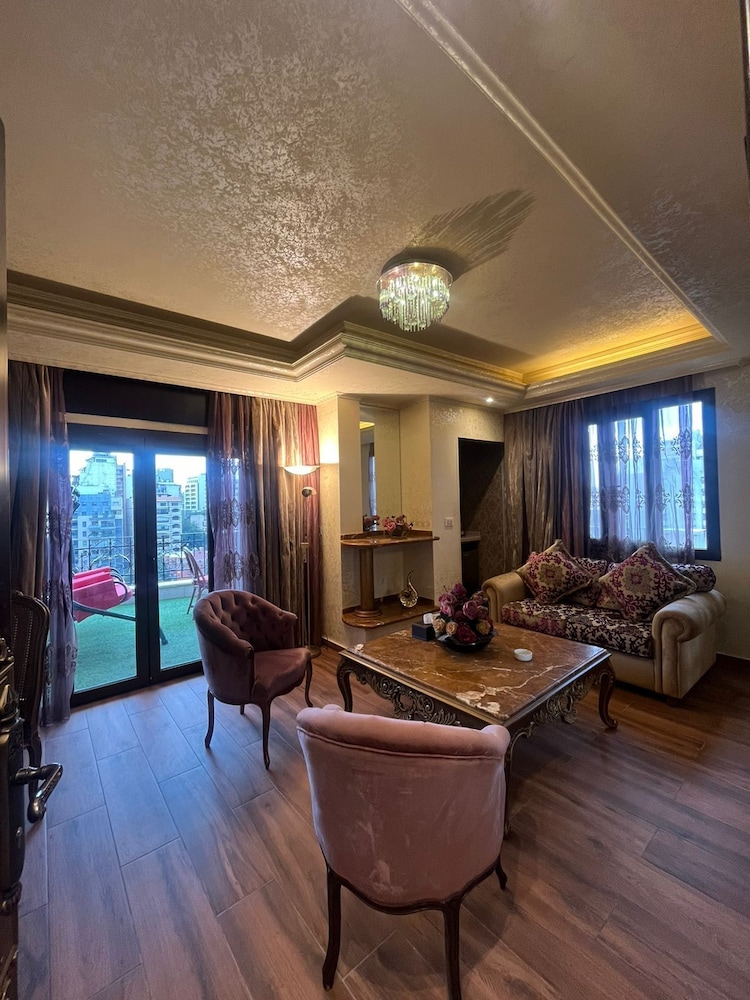 Presidential Suite, 1 King Bed, City View photo 3