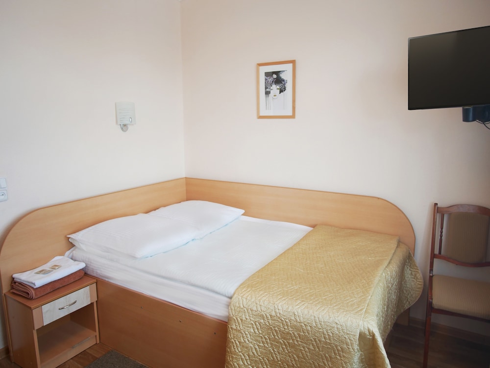 Economy Single Room