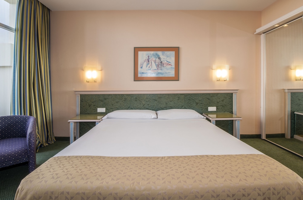 Twin Room Single Use
