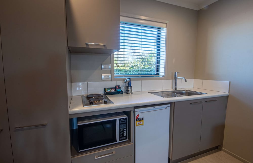 One Bedroom Spa (Downstairs)