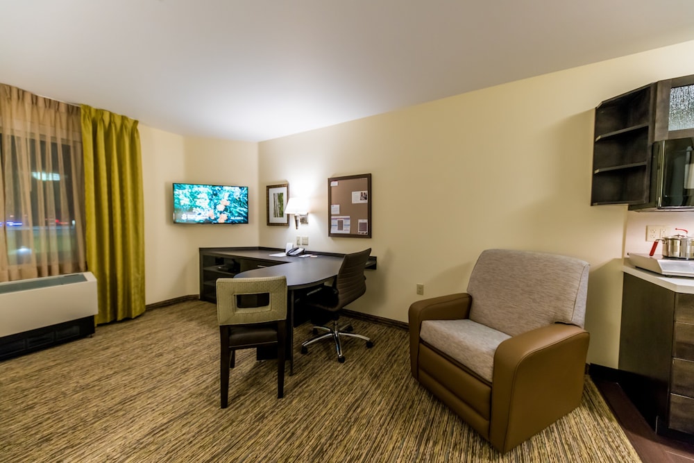 Studio Suite, 2 Queen Beds, Kitchen photo 2
