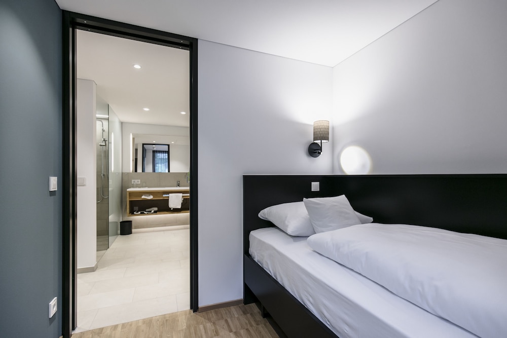 Suite, 1 Bedroom photo 2