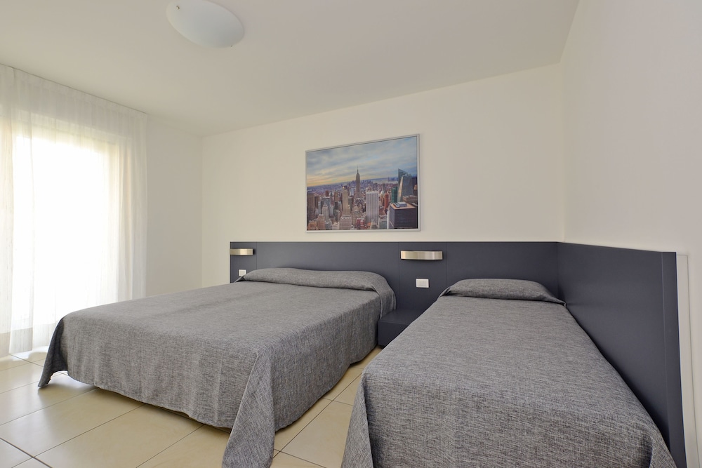 Apartment, 2 Bedrooms, Balcony (C8.4) photo 3