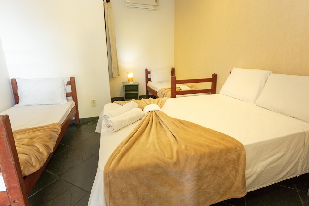 Standard Quadruple Room - Photo 7