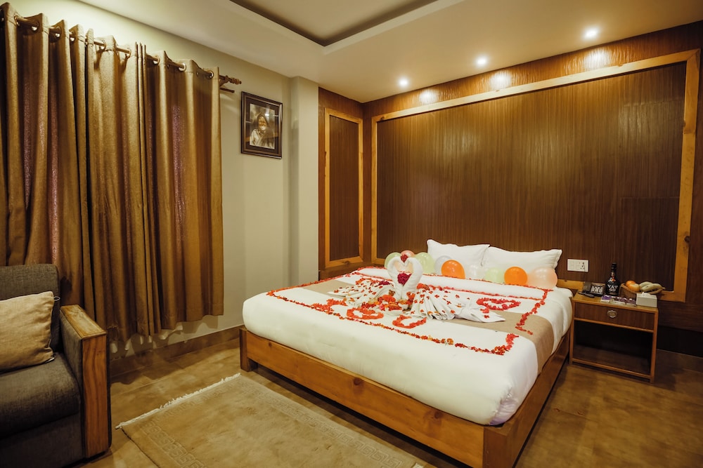 Deluxe Double Room - Photo 14