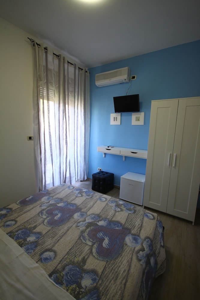 Classic Room, Balcony, Partial Sea View photo 1