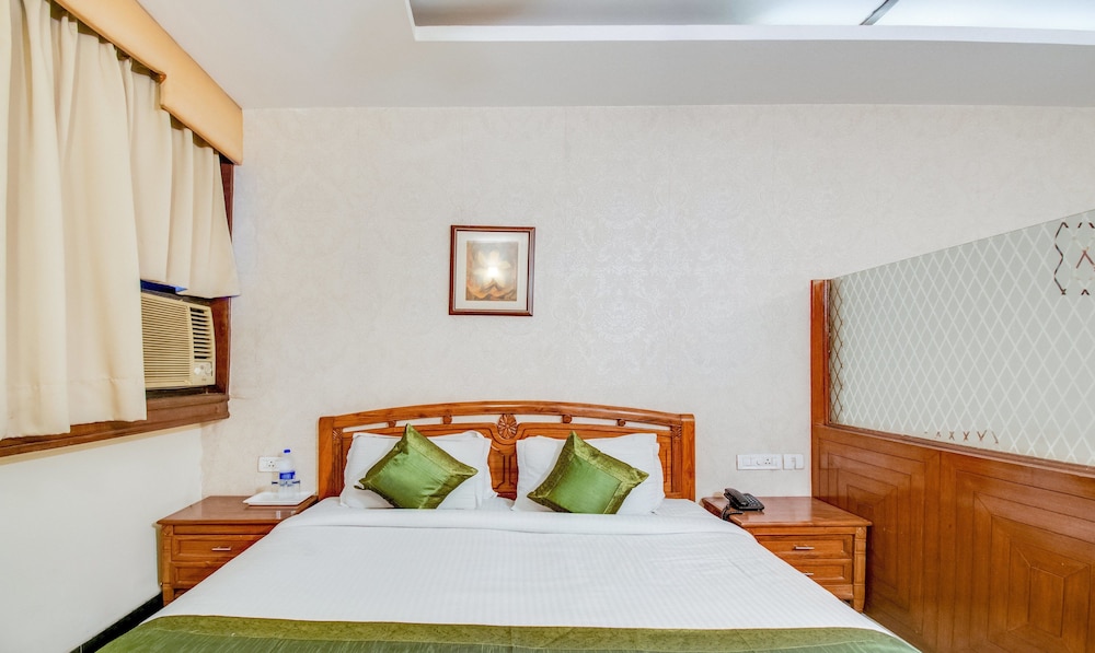 Premium Room, 1 Queen Bed photo 2